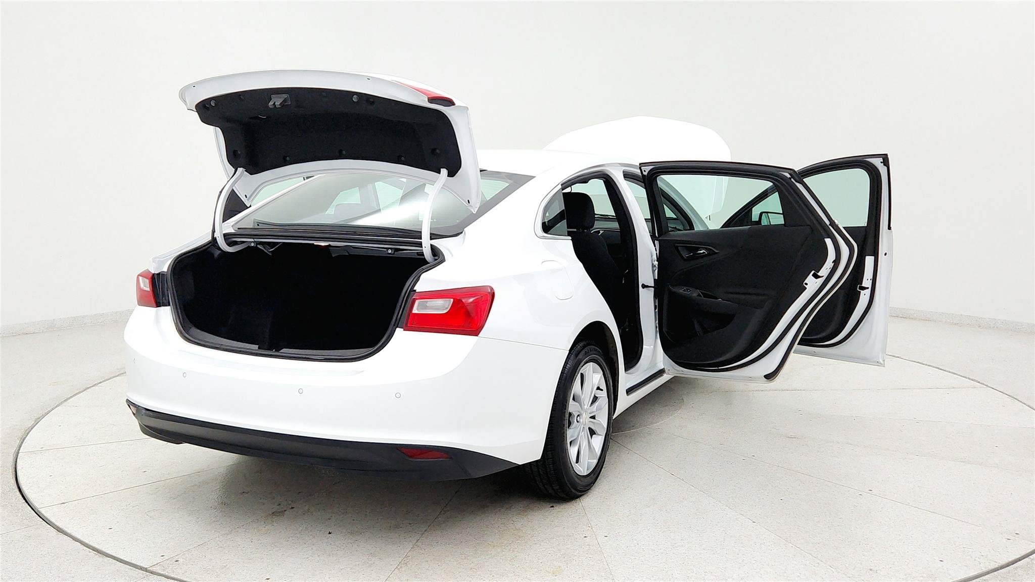 Used 2024 Chevrolet Malibu LT FWD image 30