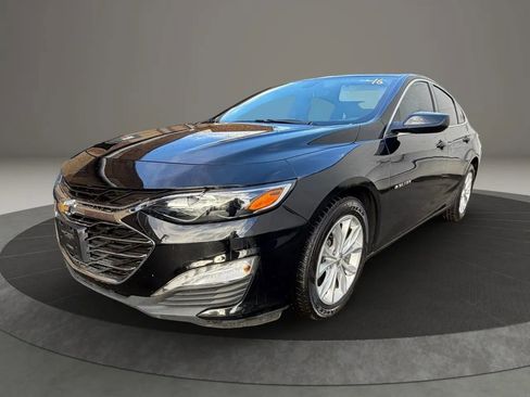 Used 2022 Chevrolet Malibu LT FWD image 1