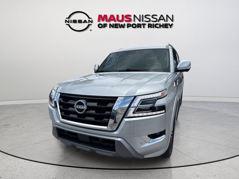 Used 2024 Nissan Armada SL w/ Captain's Chairs Package AWD/4WD image 5