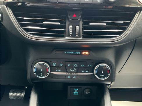 Used 2023 Ford Escape Active image 23