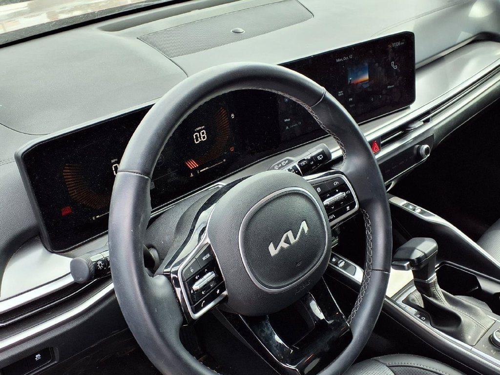 Certified 2025 Kia Sorento S AWD/4WD image 14