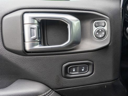 Used 2023 Jeep Wrangler Unlimited Sahara w/ Cold Weather Group AWD/4WD image 15