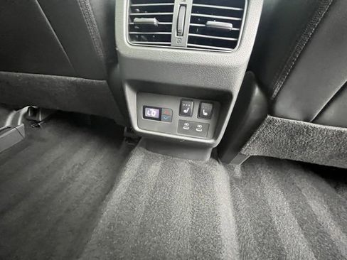 Used 2024 Nissan Rogue Platinum w/ Platinum Premium Package image 31