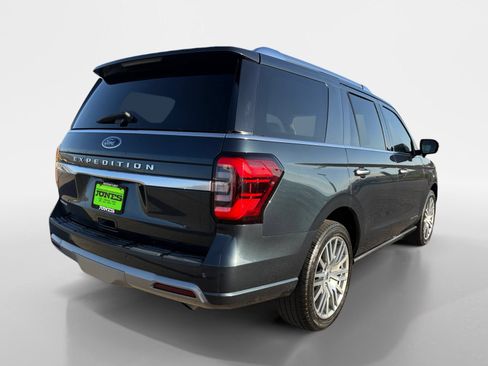 Used 2023 Ford Expedition Platinum AWD/4WD image 7