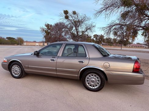 Used 2003 Mercury Grand Marquis GS image 4