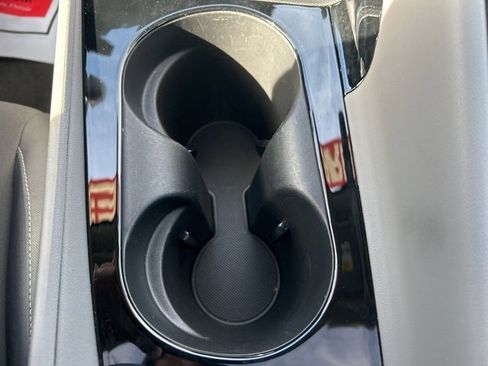 Used 2025 Hyundai Elantra SEL image 29