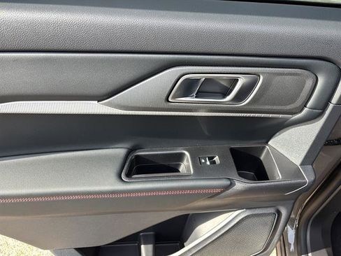 New 2026 Ford Explorer ST-Line w/ ST-Line Street Pack image 16