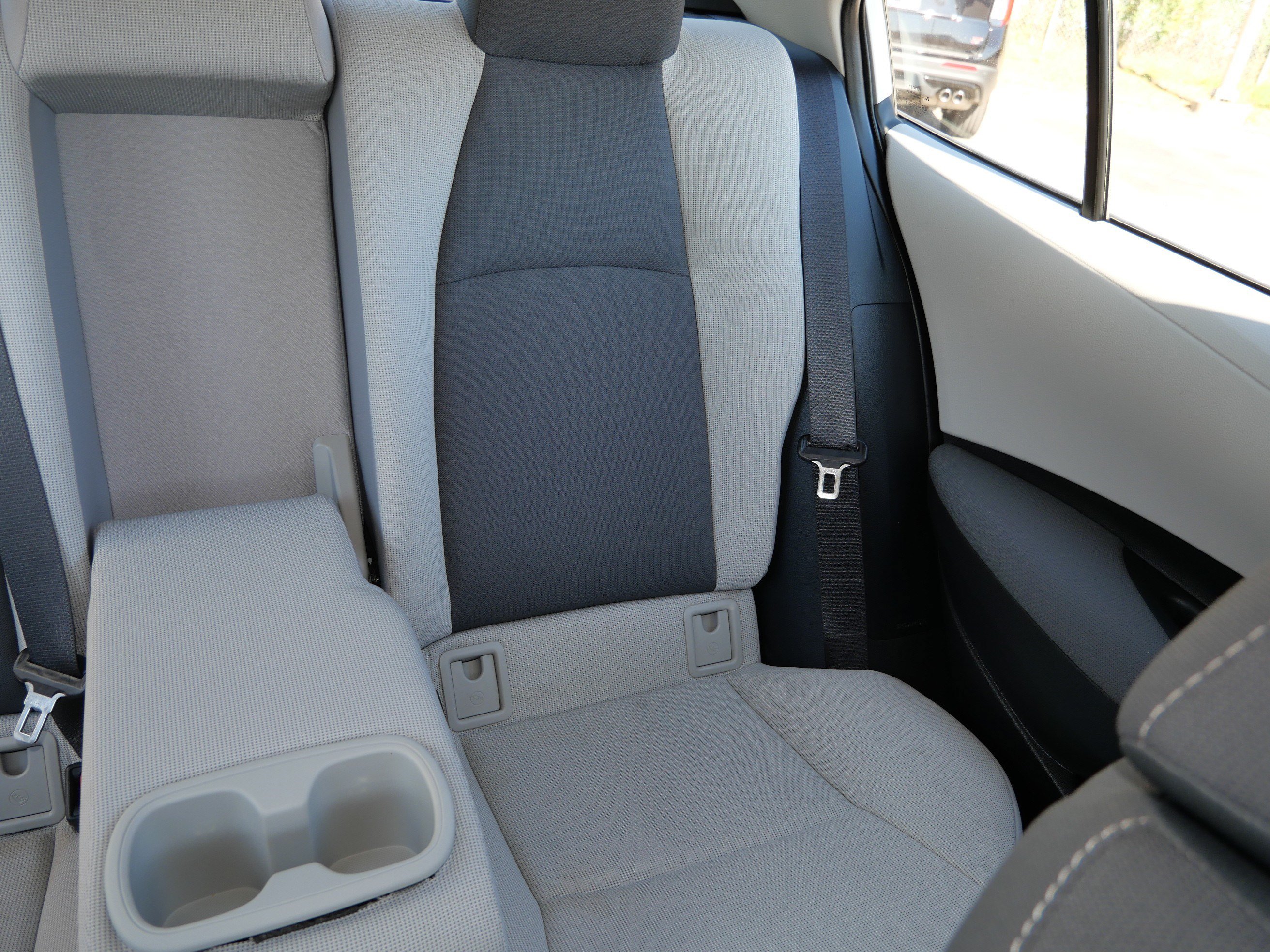 Used 2021 Toyota Corolla LE FWD image 14