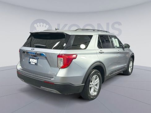 Used 2022 Ford Explorer XLT w/ Equipment Group 202A AWD/4WD image 7