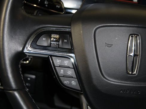 Used 2024 Lincoln Navigator Reserve image 18