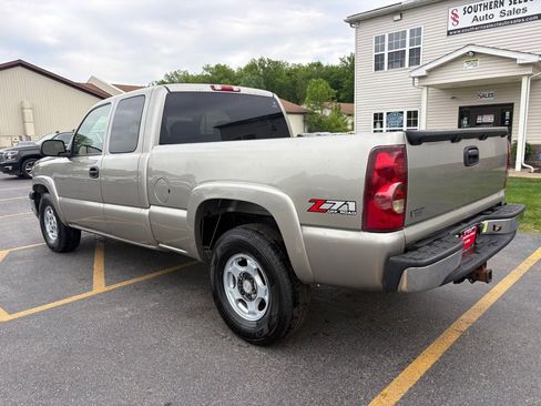 Used 2003 Chevrolet Silverado 1500 LS w/ Off-Road Package AWD/4WD image 8