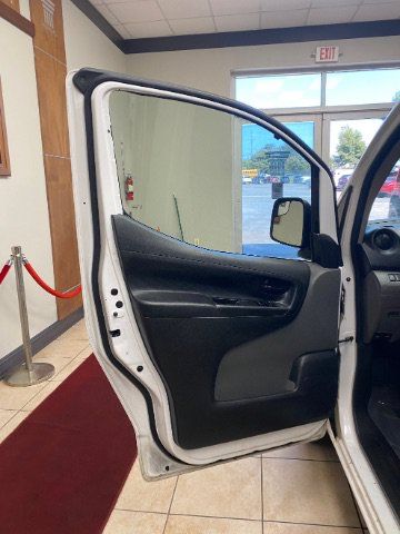 Used 2020 Nissan NV200 S FWD image 13