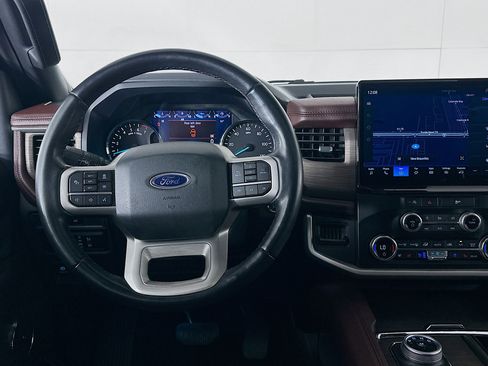 Used 2024 Ford Expedition Max Limited image 18