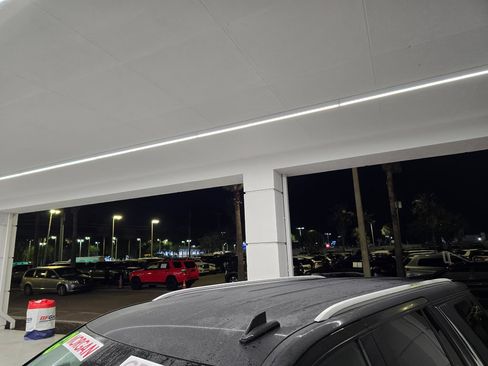 Used 2024 Chevrolet Tahoe LT AWD/4WD image 11