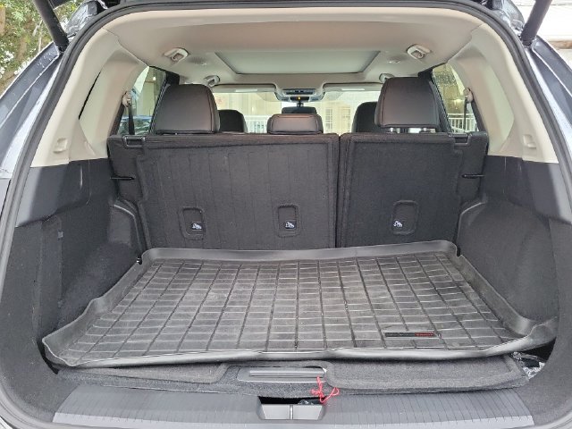 Used 2025 Nissan Rogue SV w/ SV Premium Package FWD image 5