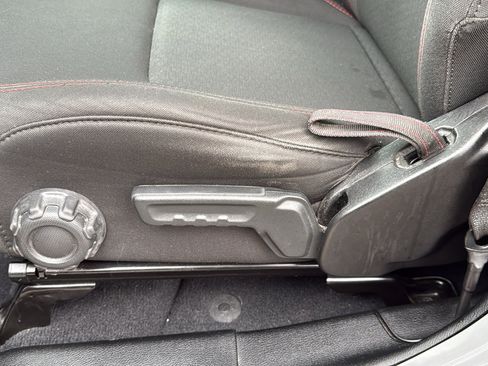 Used 2019 Jeep Wrangler Unlimited Rubicon w/ LED Lighting Group image 12