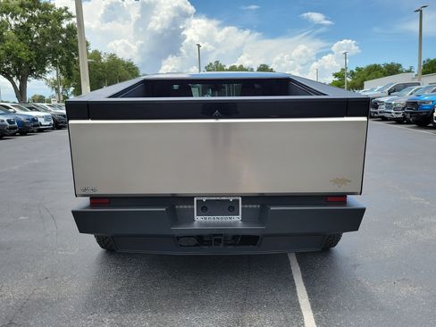 Used 2024 Tesla Cybertruck Cyberbeast AWD/4WD image 7