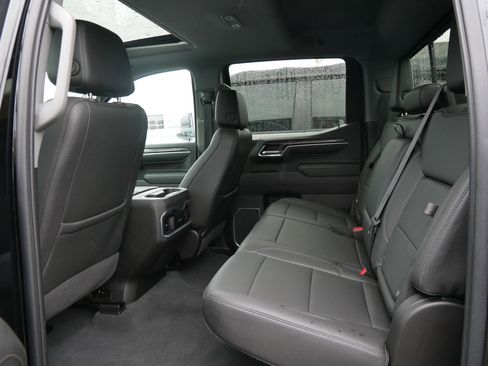 Used 2022 Chevrolet Silverado 1500 LTZ w/ LTZ Premium Package image 16