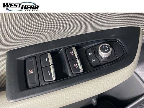Used 2025 Subaru Forester Premium AWD/4WD image 39