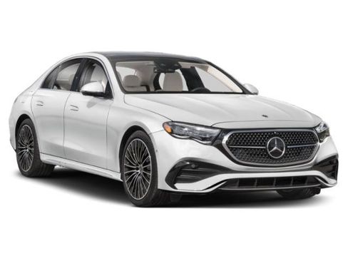 Used 2026 Mercedes-Benz E 350 4MATIC Sedan image 6