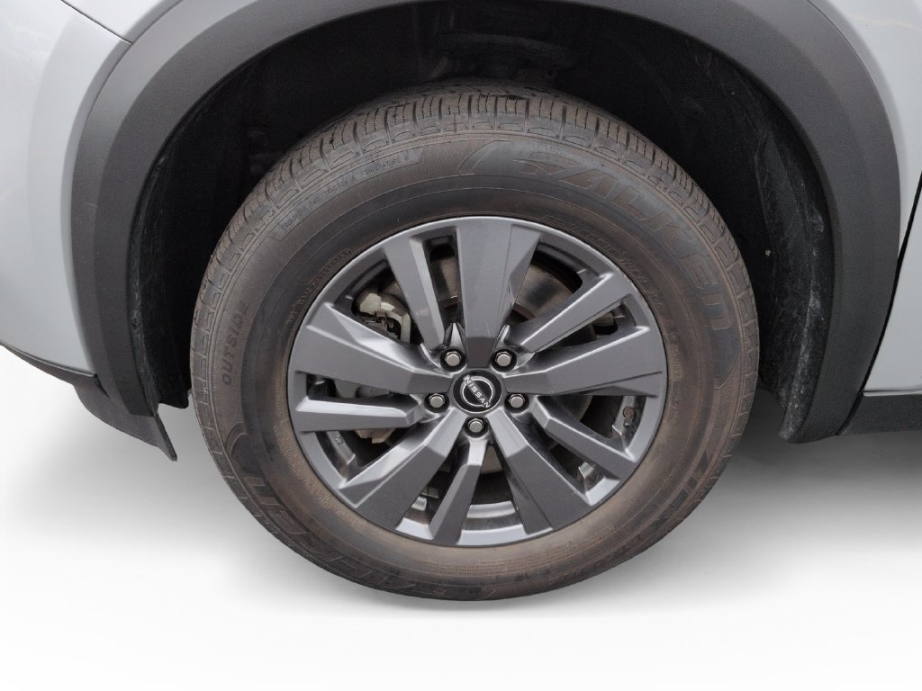 Used 2025 Nissan Pathfinder SV AWD/4WD image 29