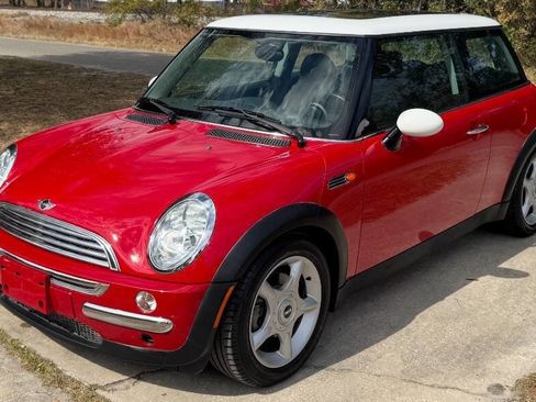 Used 2004 MINI Cooper Hardtop image 2