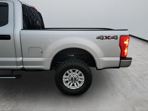 Used 2017 Ford F250 XL w/ STX Appearance Package image 6
