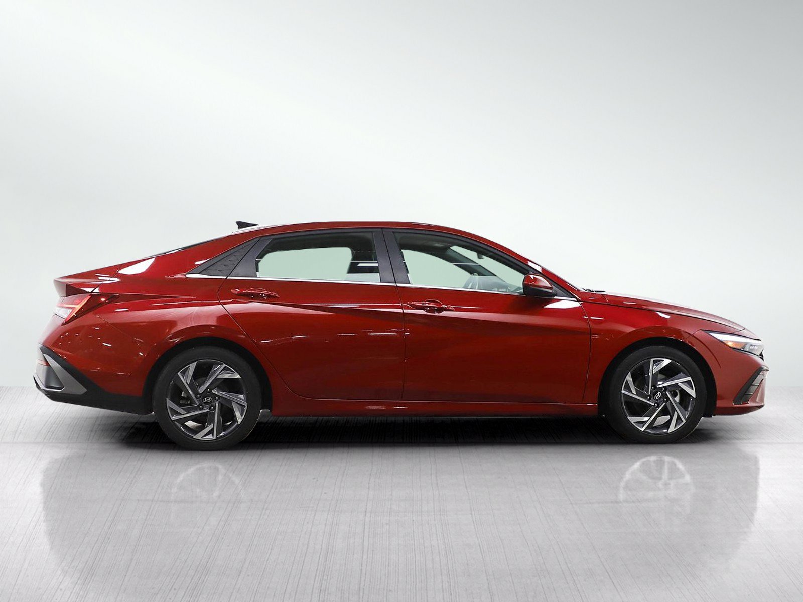 Used 2025 Hyundai Elantra SEL FWD image 6