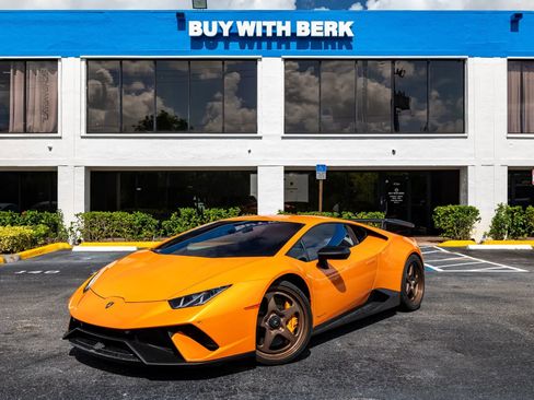 Used 2018 Lamborghini Huracan Performante AWD/4WD image 1