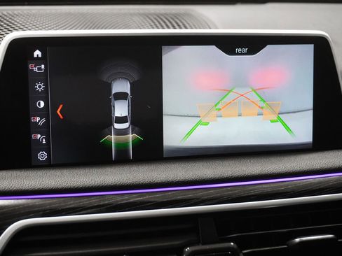 Used 2019 BMW 750i xDrive 750i xDrive w/ M Sport Package image 23