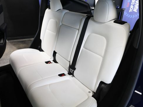 Used 2023 Tesla Model Y Long Range AWD/4WD image 47