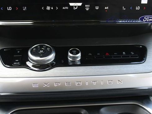 New 2026 Ford Expedition Max Platinum w/ Driver's Package AWD/4WD image 15