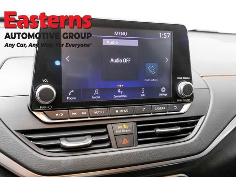 Used 2022 Nissan Altima 2.5 SR FWD image 19
