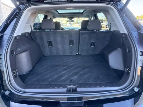 Used 2024 GMC Terrain SLE w/ Driver Convenience Package AWD/4WD image 26