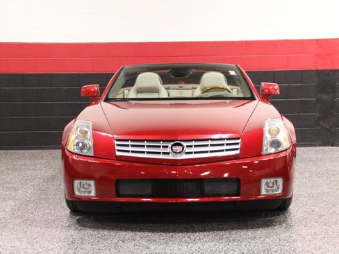 Used 2005 Cadillac XLR RWD image 11