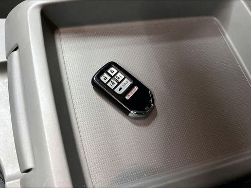 Used 2014 Honda Odyssey Touring image 13