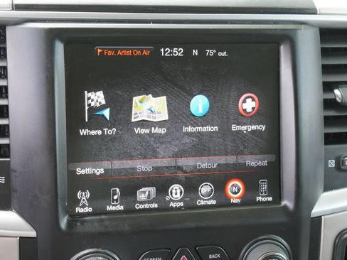 Used 2017 RAM 1500 Big Horn AWD/4WD image 35