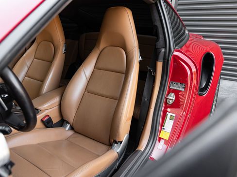 Certified 2019 Porsche 911 Turbo AWD/4WD image 5