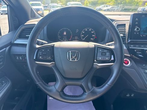 Used 2025 Honda Odyssey Sport-L image 17