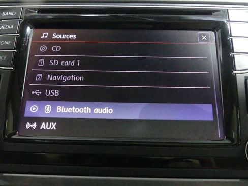 Used 2017 Volkswagen Tiguan SEL AWD/4WD image 42