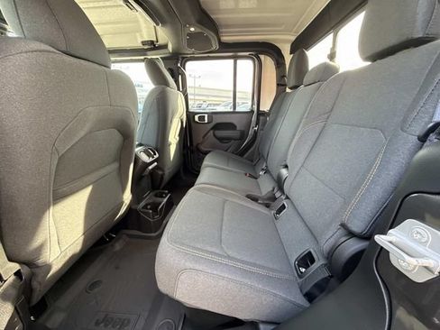 New 2026 Jeep Gladiator Sport AWD/4WD image 20