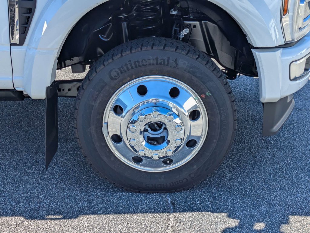 New 2027 Ford F450 Platinum w/ Platinum Plus Package AWD/4WD image 11