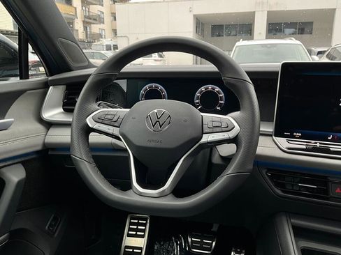 New 2026 Volkswagen Tiguan SE R-Line image 19