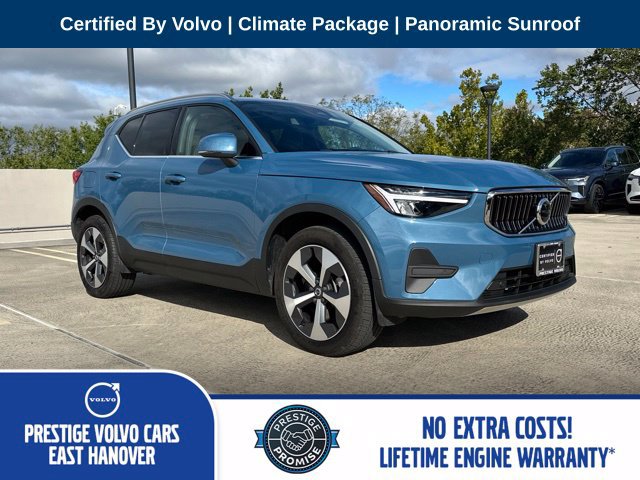 Certified 2024 Volvo XC40 B5 Core AWD/4WD image 1