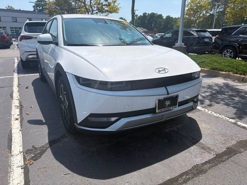 Used 2024 Hyundai Ioniq 5 SEL RWD image 1