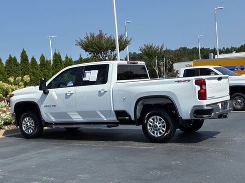 Used 2025 Chevrolet Silverado 2500 LT w/ Convenience Package AWD/4WD image 10