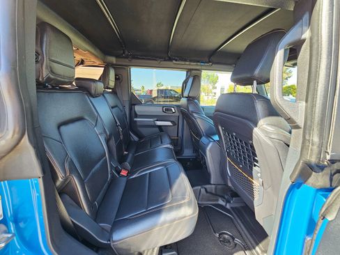 Used 2022 Ford Bronco Badlands w/ Sasquatch Package image 31