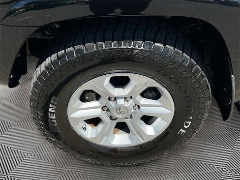 Used 2019 Toyota 4Runner SR5 image 29