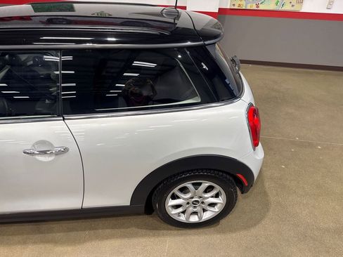 Used 2017 MINI Cooper 2-Door Hardtop image 96