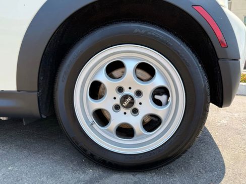 Used 2013 MINI Cooper Hardtop image 12